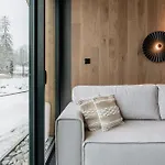 Crystal Pine - Loftaffair Collection زاكوباني