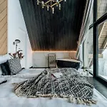 شقة Crystal Pine - Loftaffair Collection *