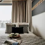 Crystal Pine - Loftaffair Collection شقة
