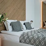 Crystal Pine - Loftaffair Collection شقة زاكوباني