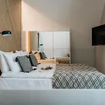 Crystal Pine - Loftaffair Collection شقة