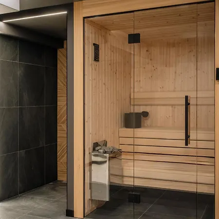 Crystal Pine Luxury With Jacuzzi & Sauna By Bqqk Apartment *
