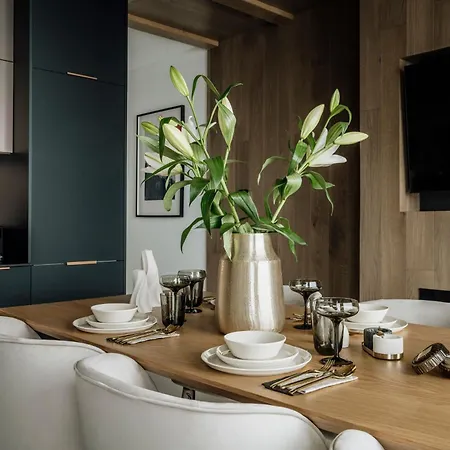 Crystal Pine Luxury With Jacuzzi & Sauna By Bqqk Apartment *