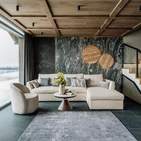 Crystal Pine Luxury With Jacuzzi & Sauna By Bqqk *