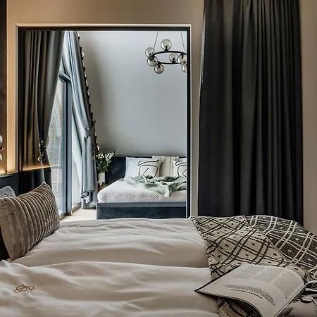 Crystal Pine - Loftaffair Collection Apartman