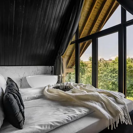 Apartment Crystal Pine Luxury With Jacuzzi & Sauna By Bqqk