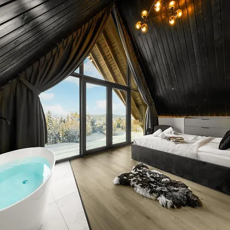 Crystal Pine Luxury With Jacuzzi & Sauna By Bqqk