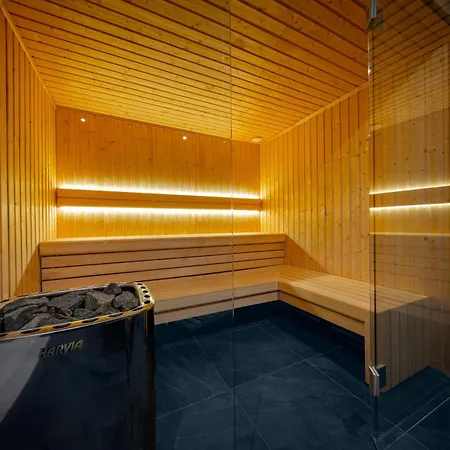 Apartamento Crystal Pine Luxury With Jacuzzi & Sauna By Bqqk